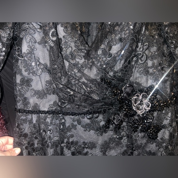 Max Duggal 11324 NWT EMBROIDERED LACE PUFF SLEEVE WRAP OVER GOWN - Picture 8 of 12